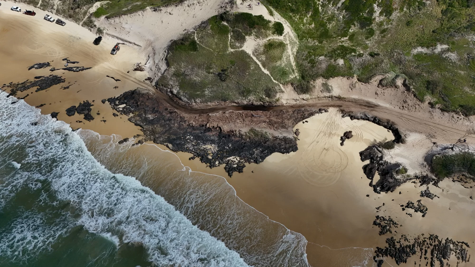 Ngkala Rocks aerial K´Gari Fraser Island QLD